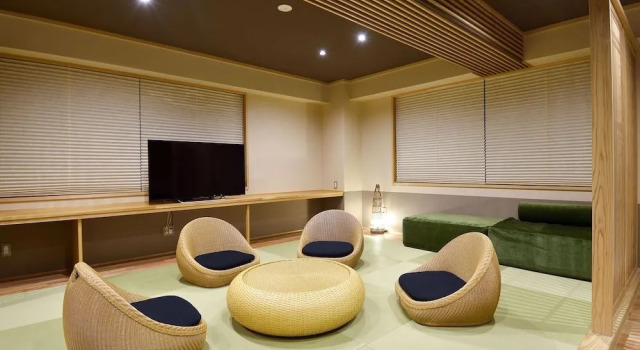 Ryokan Okayama, Book Pension Hoteller i Koshinetsu med parkering, Parkering