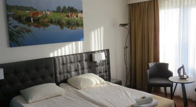Hotel - Restaurant - Cafe- Geertien, Забронировать Отель Блокзейл , 3* 4*