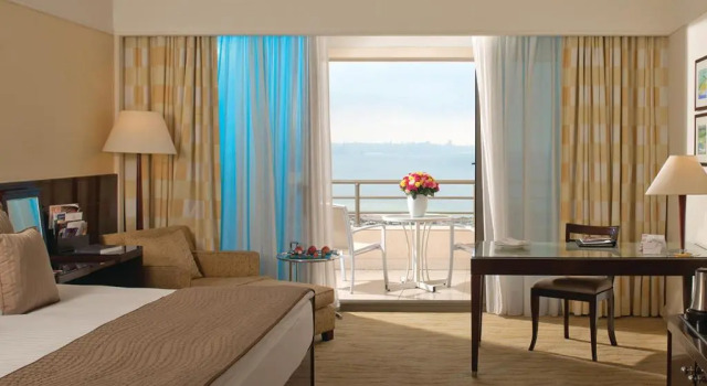 Le Royal Hotel - Beirut, Buchen Sie Hotel Hotels in Dbayeh mit Parkplatz, Parkplätze