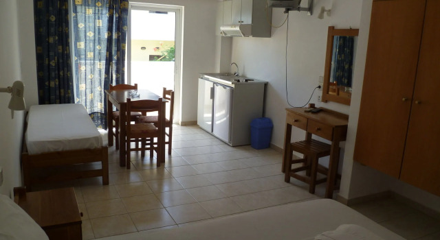 Karmi Studios & Apartments