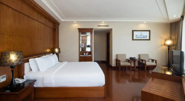 Полулюкс Nhat Ha L’Opera Hotel