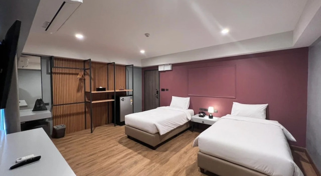 Двухместный номер Standard с балконом Lima Hotel