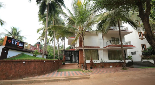 Minntcrest Evoke Lifestyle Anjuna, Book Hotel Hotels in Goa with a Pool, Swimming Pool