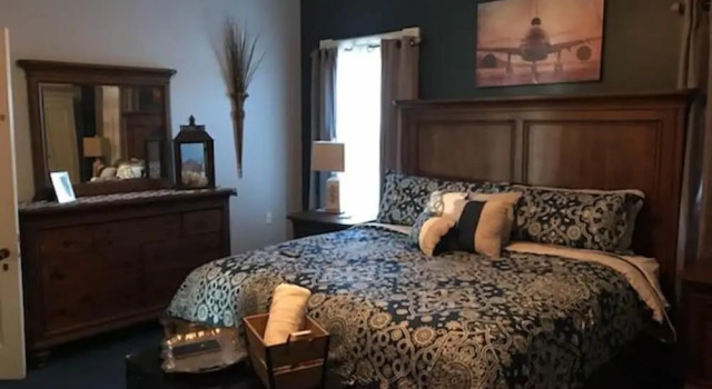 Evans Holly Grove Inn B&B, Book Bed and Breakfast Hoteller i Burlington med morgenmad, Morgenmad