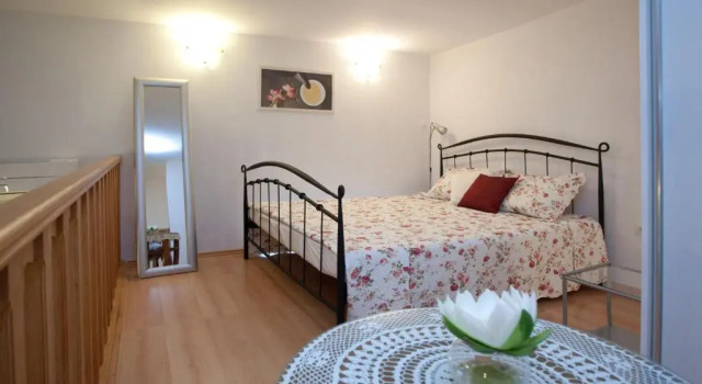 Cozy Guest House Kamenita, Prenota Appartamento Splitska 