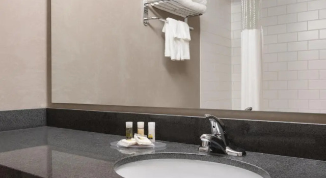 Номер Standard Days Inn by Wyndham Medicine Hat