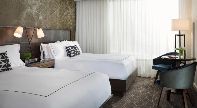 Четырёхместный номер Standard с видом на город Hotel Van Zandt