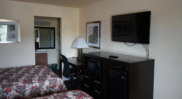 Village Motor Inn