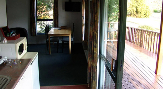 Lake Brunner Country Motel & Holiday Park, Забронировать Мотель  
