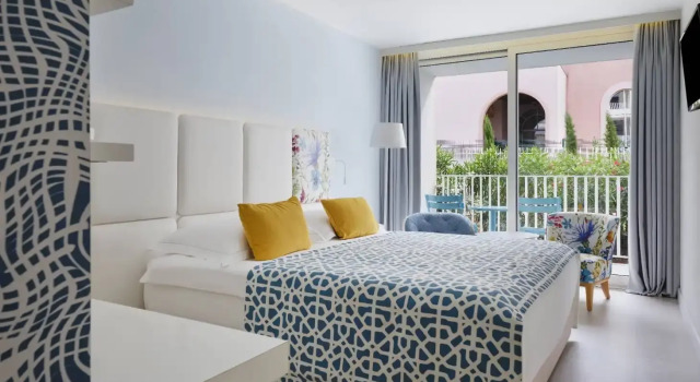 Семейный номер Standard с балконом и с видом на парк Amadria Park Family Hotel Jakov