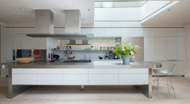 Апартаменты Blythe Road by Onefinestay