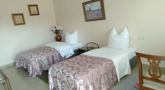 Mlima View Gardens, Rezervovat Hotel Mount Kenya National Park Eastern Province