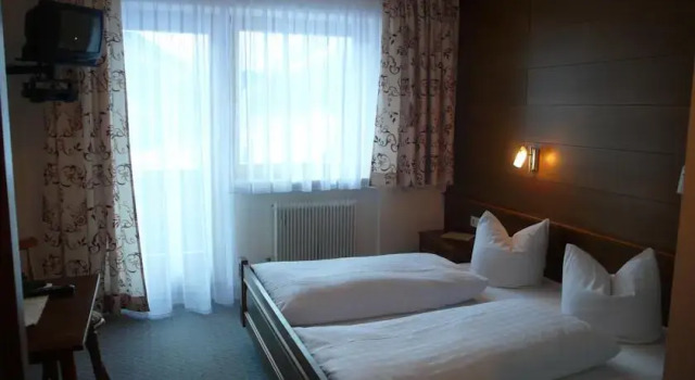 Haus Schönblick, Rezerwuj Hotel Bach Lechtal