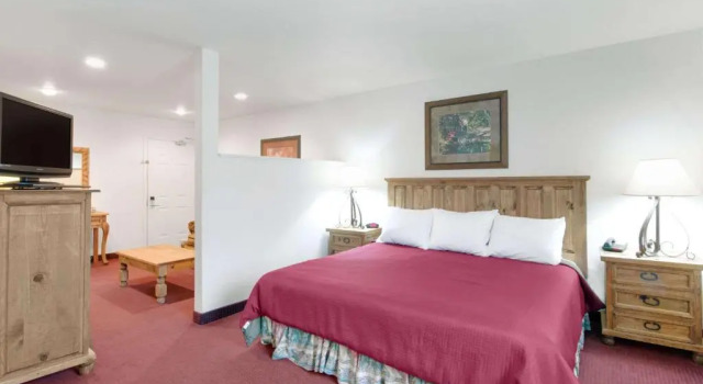 Люкс Superior Rodeway Inn Decatur