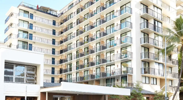 Кровать в общем номере The Surfjack Hotel & Swim Club - NO AMENITY FEE