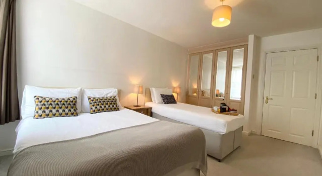 Апартаменты c 1 комнатой Apartment Next to Victoria Station