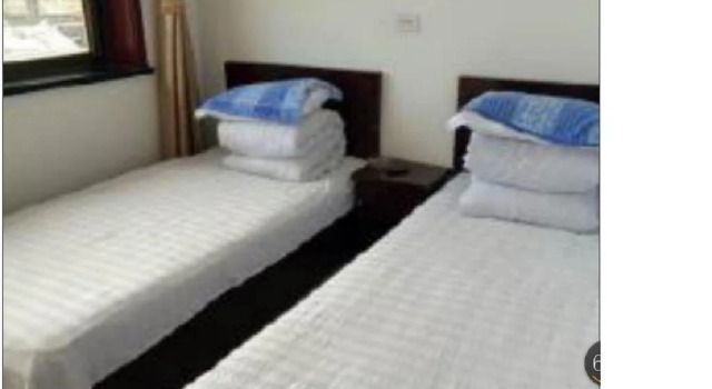 Farm Inn, Rezerwuj Pobyt na farmie Hotele w Jinzhong z parkingiem, Parking