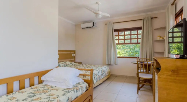 Семейный номер Standard с балконом Beach Hotel Cambury
