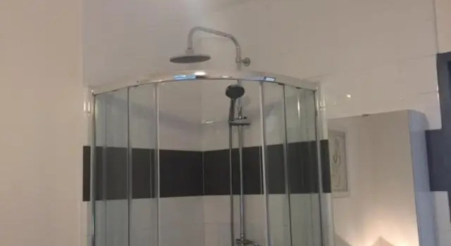 Коттедж Maison Art Deco-5 salles de bains, piscine, tennis, clim dans les chambres