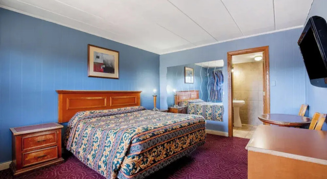Номер Standard Admiral Motel By OYO Chicago I-94