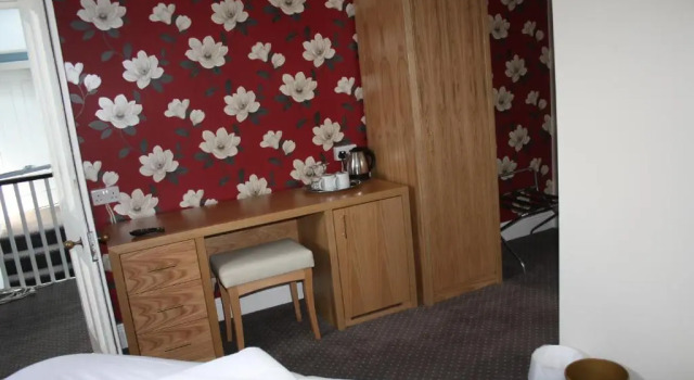Номер Comfort East Cliff Cottage Hotel