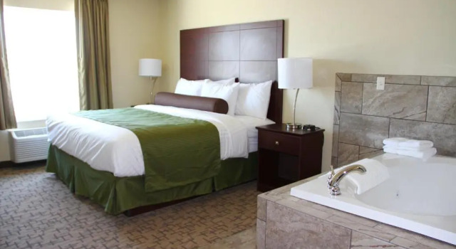 Люкс Cobblestone Hotel & Suites - Devils Lake