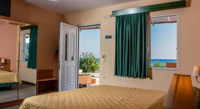Limanaki Apartments
