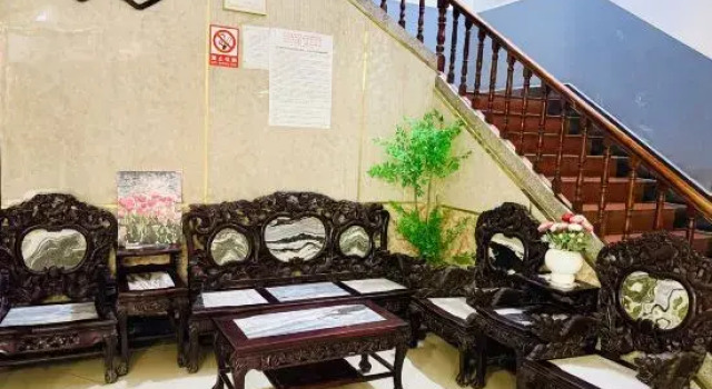 Mile Taifeng Building Hotel (Giant Century Plaza Qinglai Park Branch), Prenota Hotel Miyang Yunnan