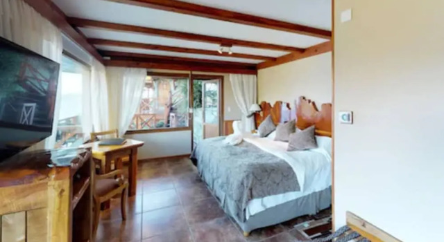 Двухместный номер Standard c 1 комнатой с балконом и с видом на озеро Charming Residences & Suites with Private Spa