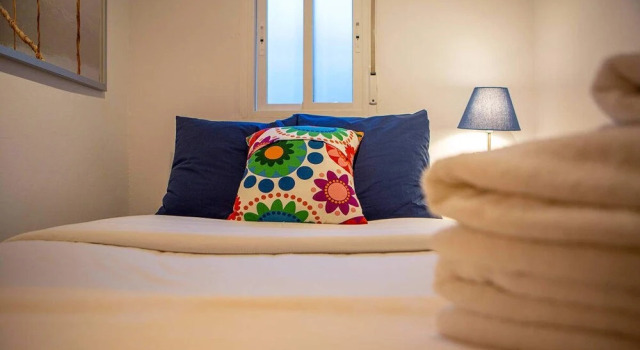 Cosy 1bed Apt in Madrid, 5mins to Metro, Забронировать Отель Отели Мадрида 3 звезды, рядом с Портасго, 3*