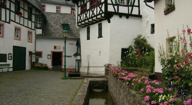 Gästehaus Fries, Boek Hotel Blankenheim 