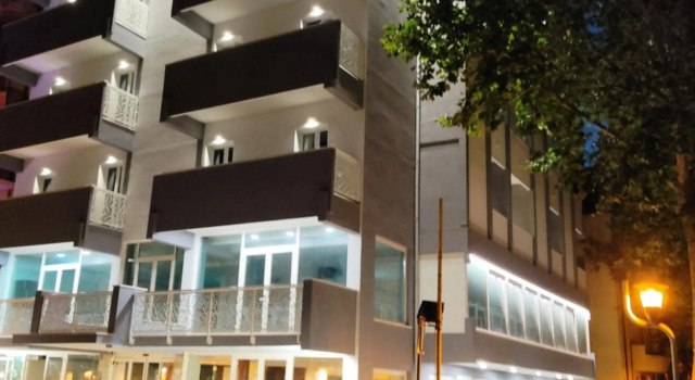 Hotel Caravel Park, Забронировать Отель Маребелло Римини