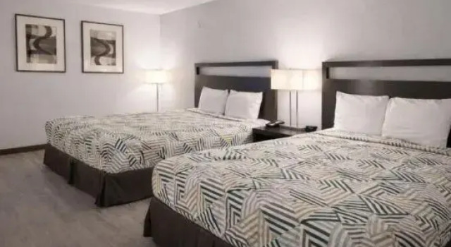 Четырёхместный люкс Motel 6 Sherman, TX