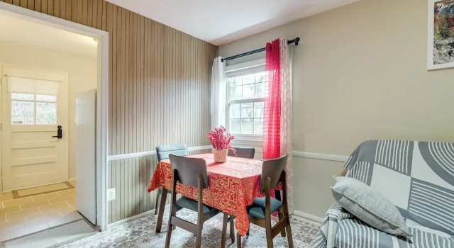 Коттедж Convenient + Cozy! Apartment in DC Suburbs!