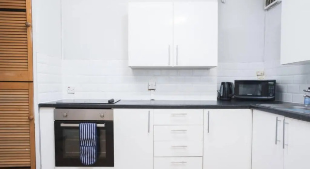 Апартаменты Brynglas Newport flat sleeps 8 - Mycityhaven