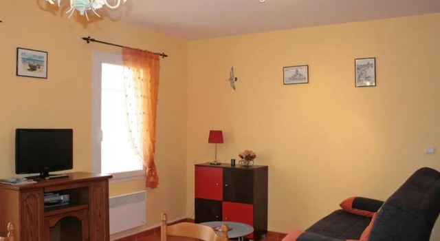 Maison La Tranche-sur-Mer, 3 pièces, 5 personnes - FR-1-22-191, Забронировать Отель Ла-Транш-сюр-Мер Маре-Пуатвен, рядом с Пляж Гриер