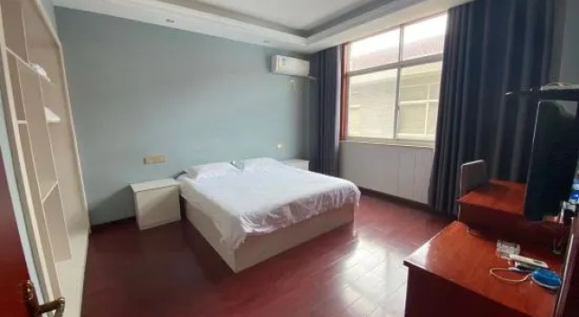 Люкс Deluxe Yangzhong Xubai Restaurant