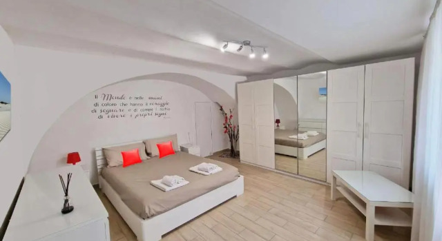 Апартаменты Saint George's House 2 Apartments