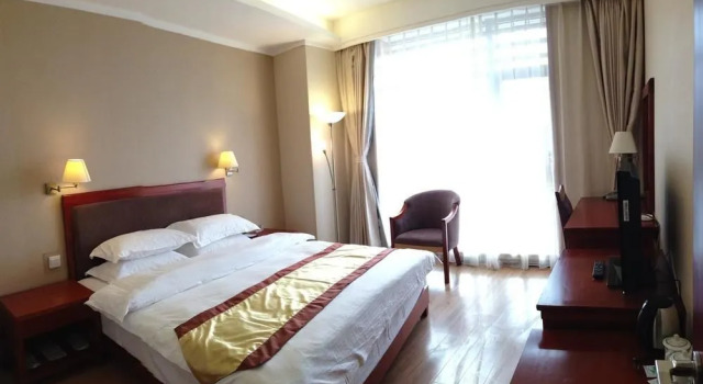昆明云岭商务酒店, Rezerwuj Hotel Hotele w Kunming z parkingiem, Parking