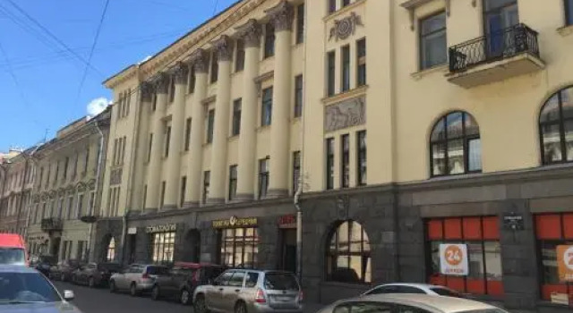 Zolotaya Seredina, Забронировать Отель Отели Санкт-Петербурга с парковкой, рядом с Станция метро «Сенная Площадь», Парковка