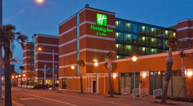 Holiday Inn & Suites Virginia Beach North Beach by IHG