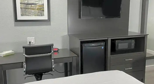 Шестиместный номер Standard Rodeway Inn Downtown