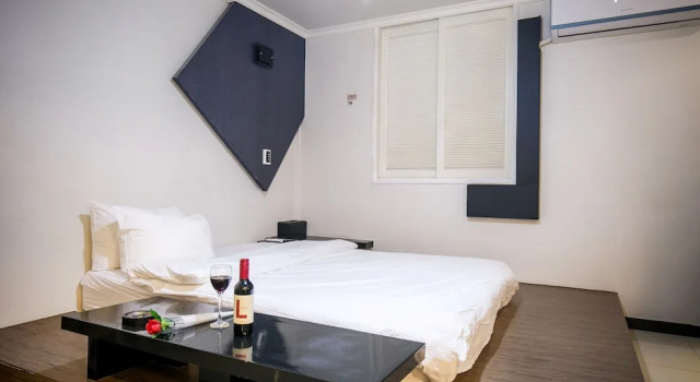 Hotel Oia, Book Hotel Gumi Gyeongsangbuk-do