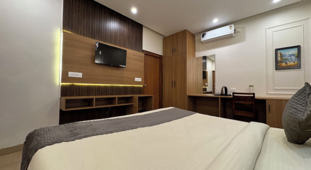 Номер Classic Vaidik Palace - 800 mtr from Prem Mandir