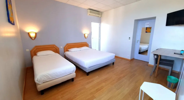 Четырёхместный номер Comfort с видом на море Hôtel Sole Mare