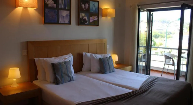 Двухместный номер Standard с балконом Vicentina Hotel