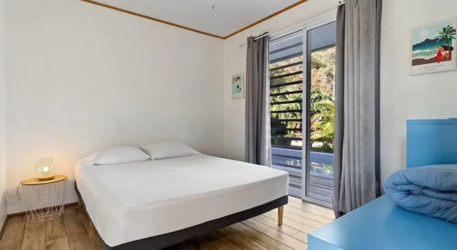 Private 3BR Villa with pool, Book Villa Hoteller i Hauru med parkering, Parkering
