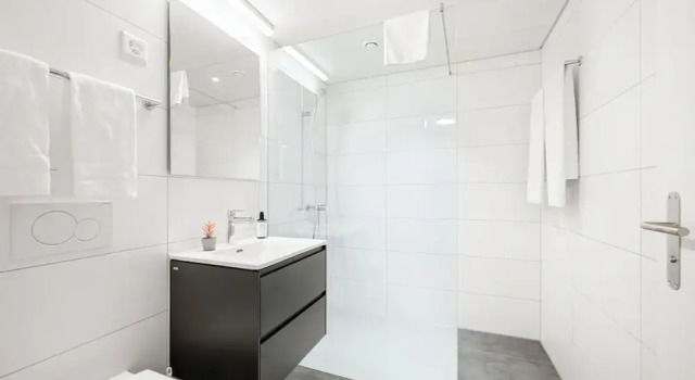 Двухместный номер Standard с балконом Hine Adon Avenches A2 Hotel Aparthotel with Tea room - Self Checkin