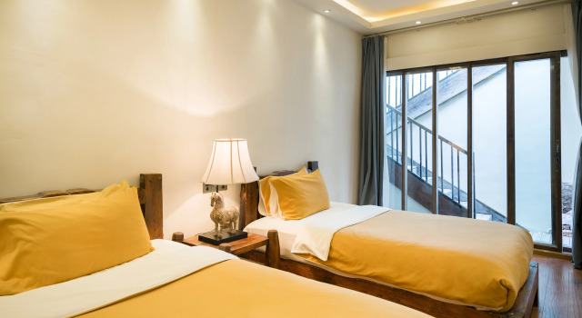 Семейный люкс Deluxe с 2 комнатами Lijiang Huifeng Hotel