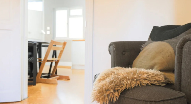 Cosy Flat in Great Location by Station